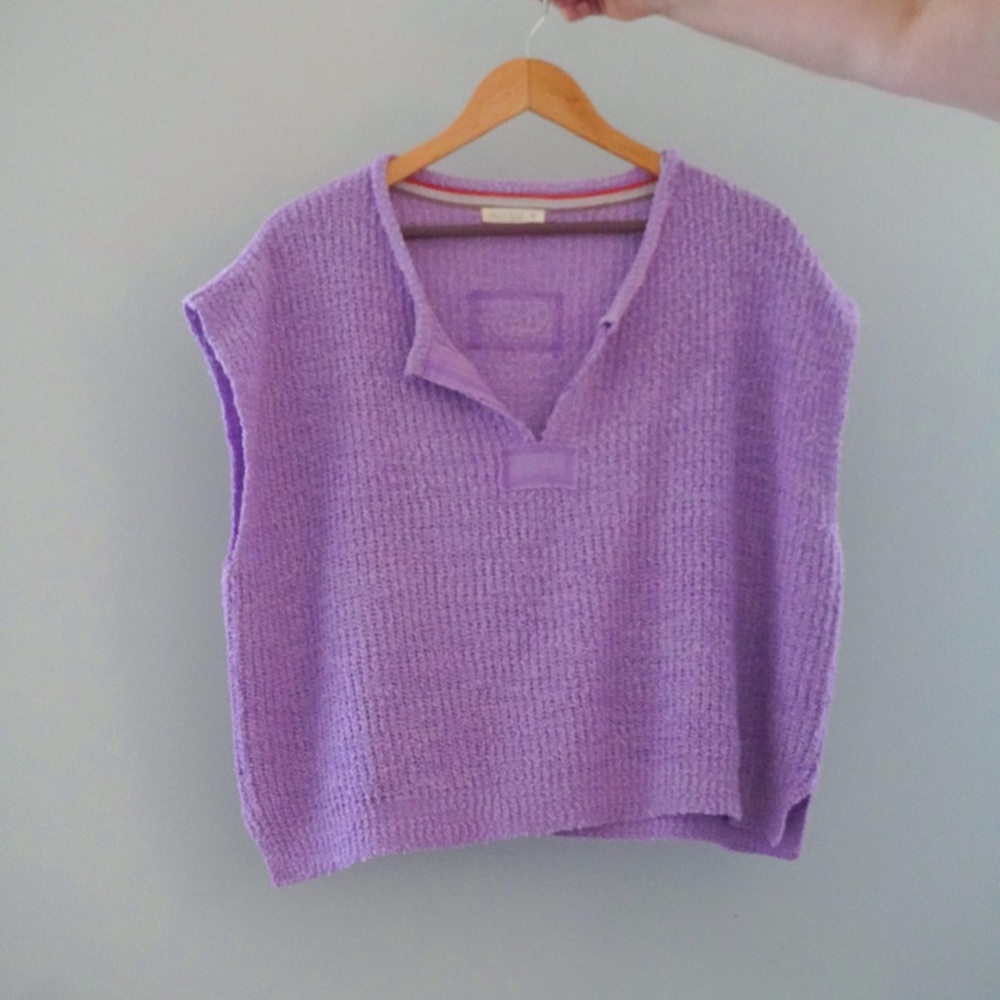 ILLA ILLA " Patch Sleeveless Sweater" in Purple - Size Medium